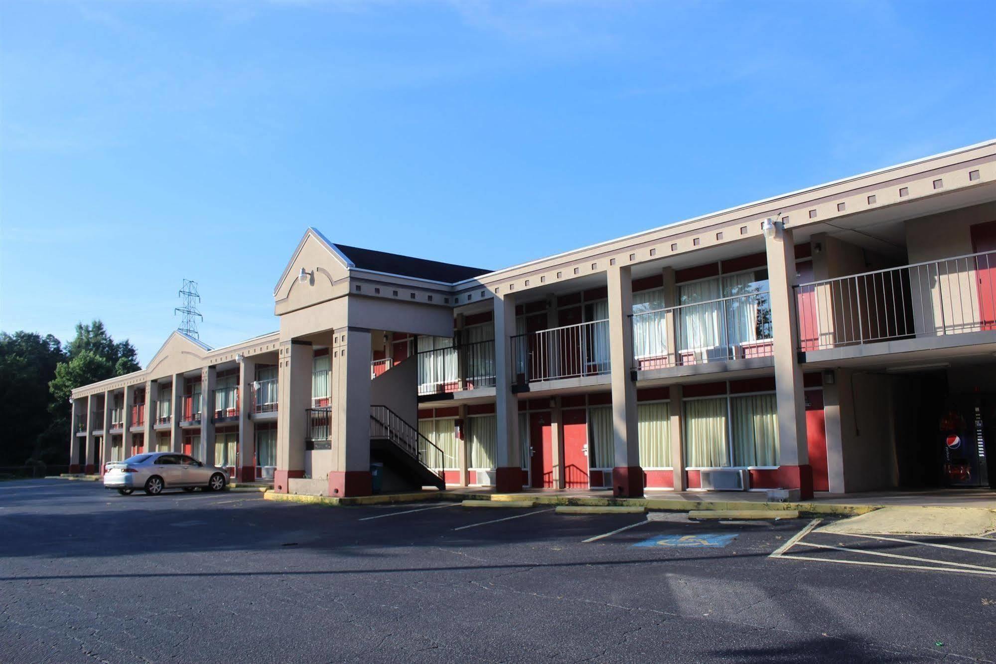 Town And Country Inn Suites Spindale Forest City Exterior photo